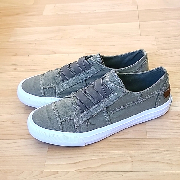 Blowfish Marley Women's Slip On Green Sneaker Size 8.5 - Picture 1 of 6